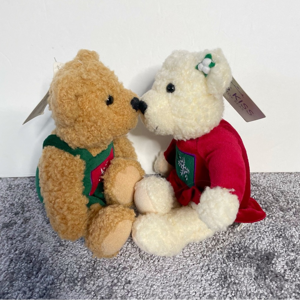 Hallmark Kiss Kiss Mistletoe Bear Set  10" Plush Stuffed Animal Christmas